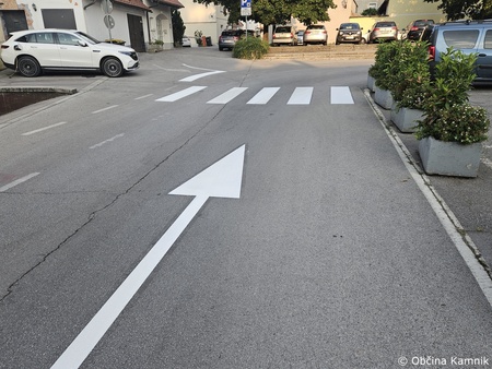 Nadaljuje se obnova talne prometne signalizacije po občini (6)